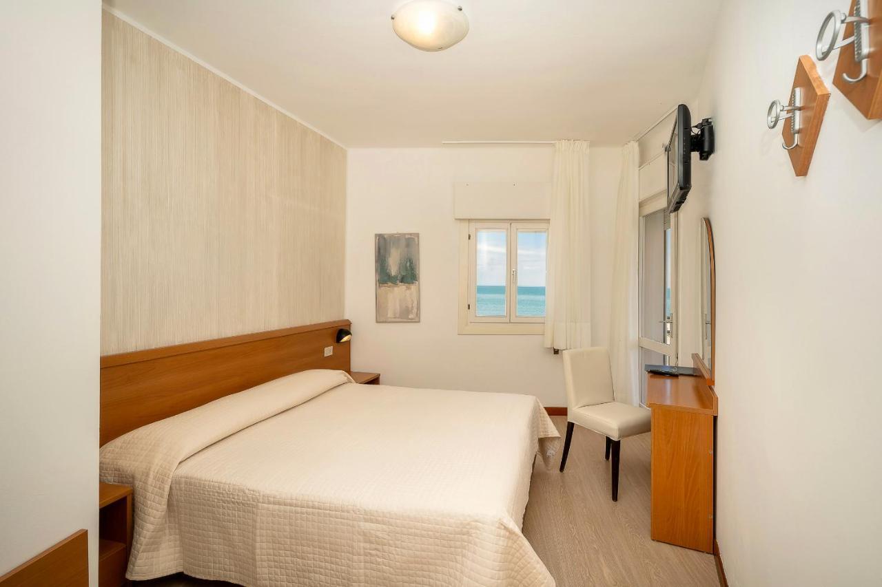 Hotel Adria Sul Mare Caorle Dış mekan fotoğraf